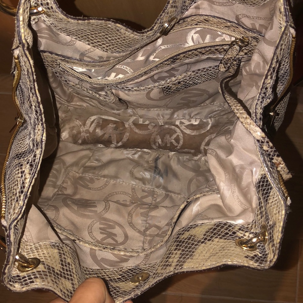 Michael Kors snakeskin set - Picture 2 of 4
